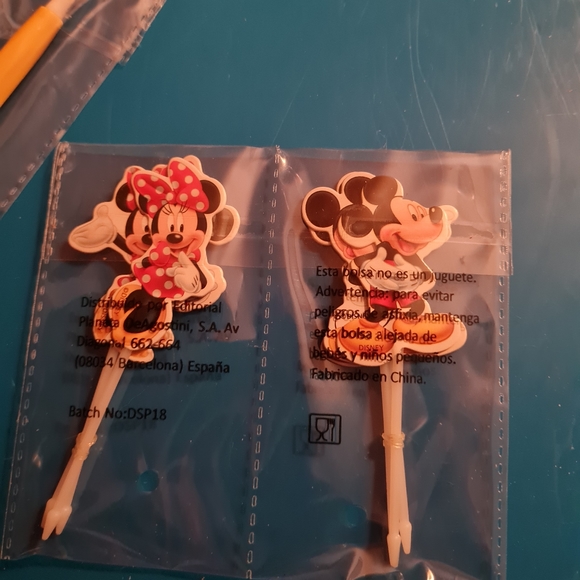 Disney Cakes & Sweets Set - Picture 7 of 7